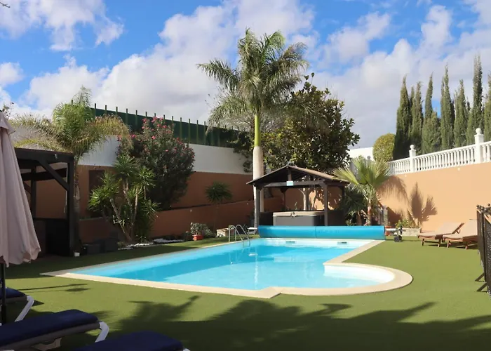 De Lujo Que Mira Al Mar Villa La Oliva